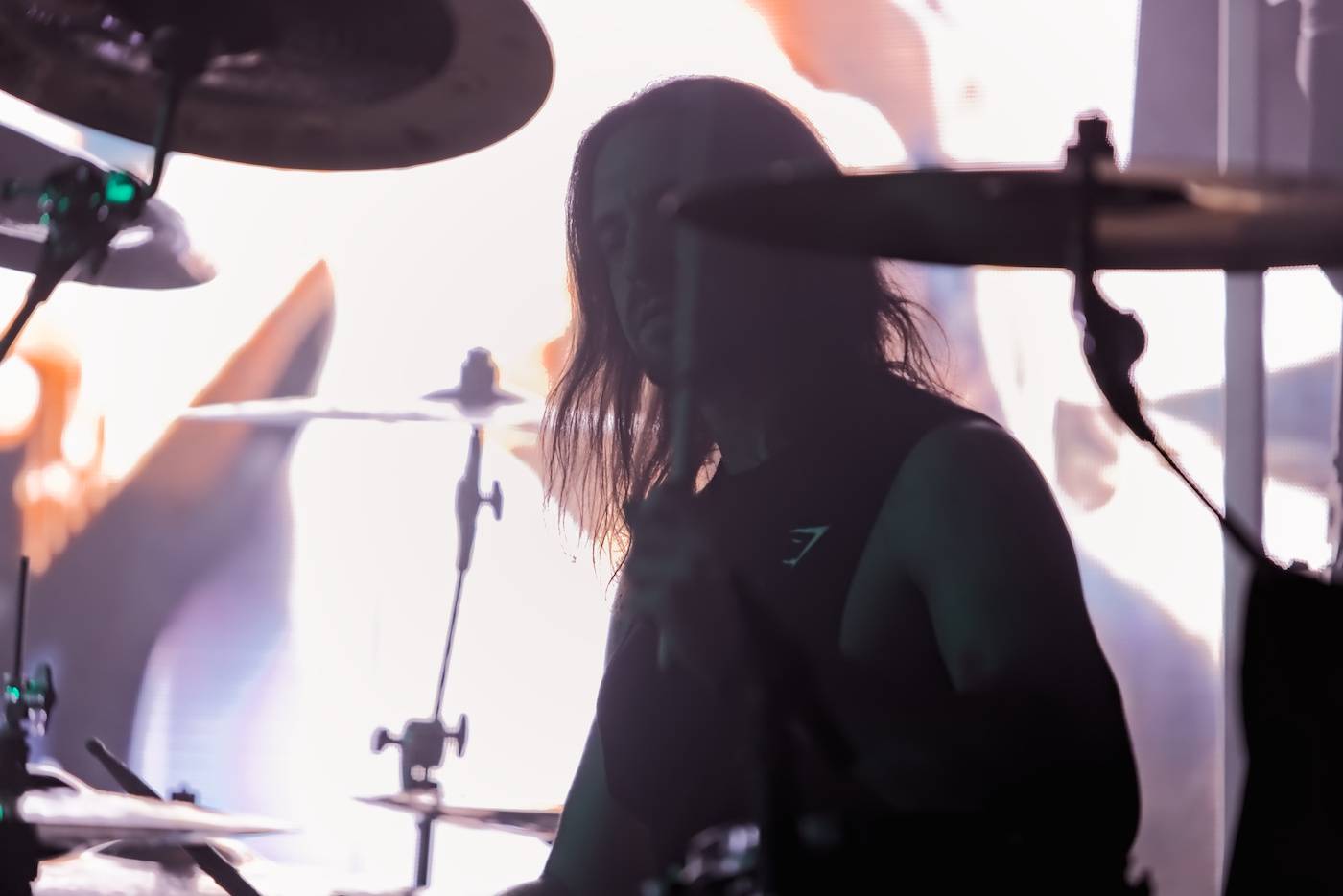 Bernth a Charles Berthoud zahájili v MeetFactory své Escape the Internet tour, hostoval jim Ola Englund