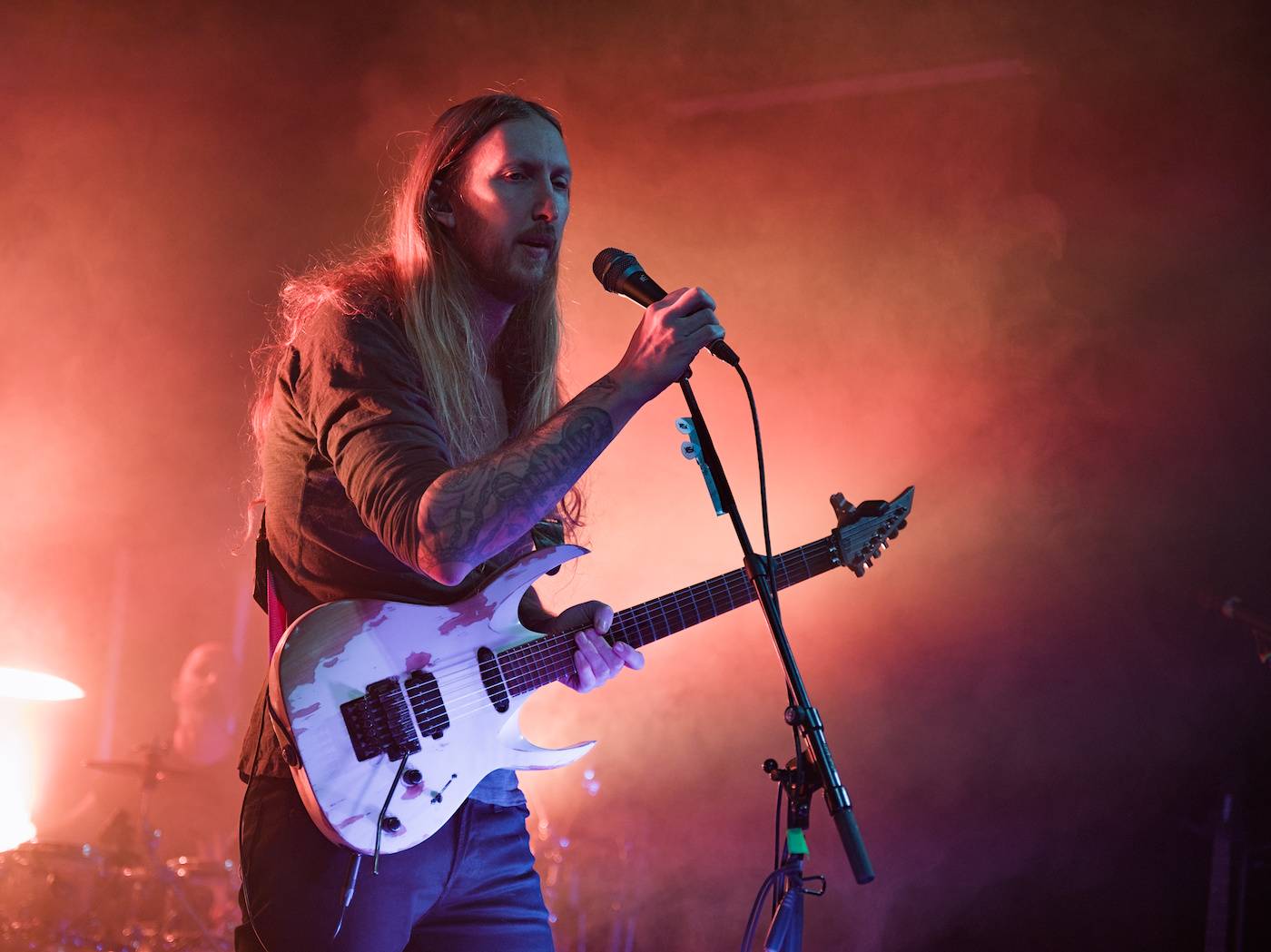 Bernth a Charles Berthoud zahájili v MeetFactory své Escape the Internet tour, hostoval jim Ola Englund