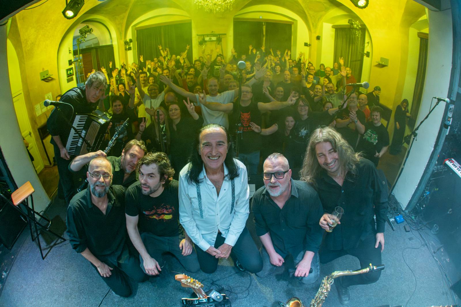 Schodiště slavilo čtyřicítku, v Malostranské besedě pokřtilo druhou polovinu výročního alba