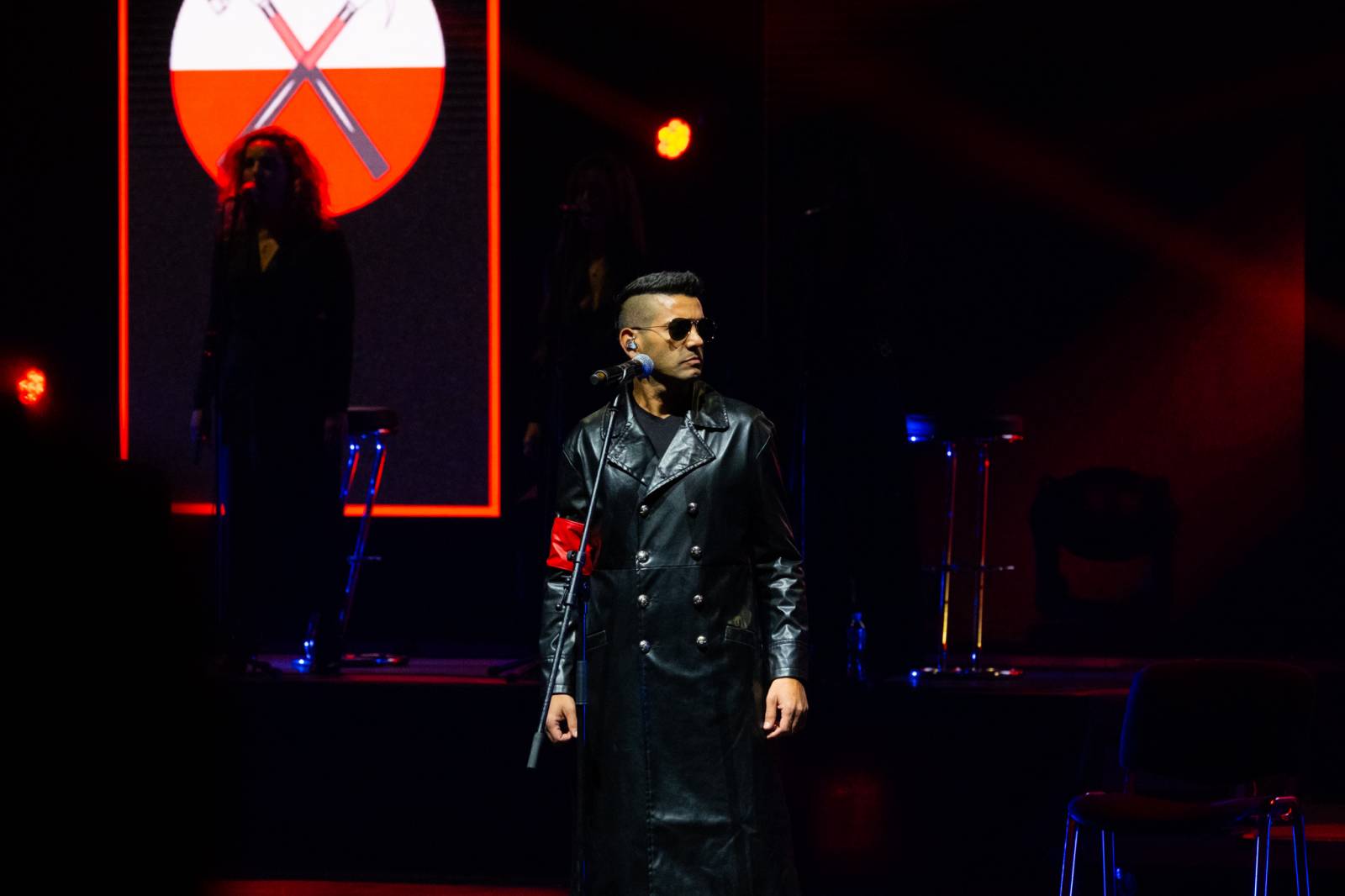 Kongresovým centrem zněly ikonické skladby Pink Floyd. Výpravná show nadchla publikum