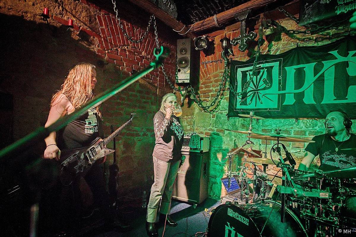 Pačess a Bára Basiková představili v Plzni společnou desku Katechismus 