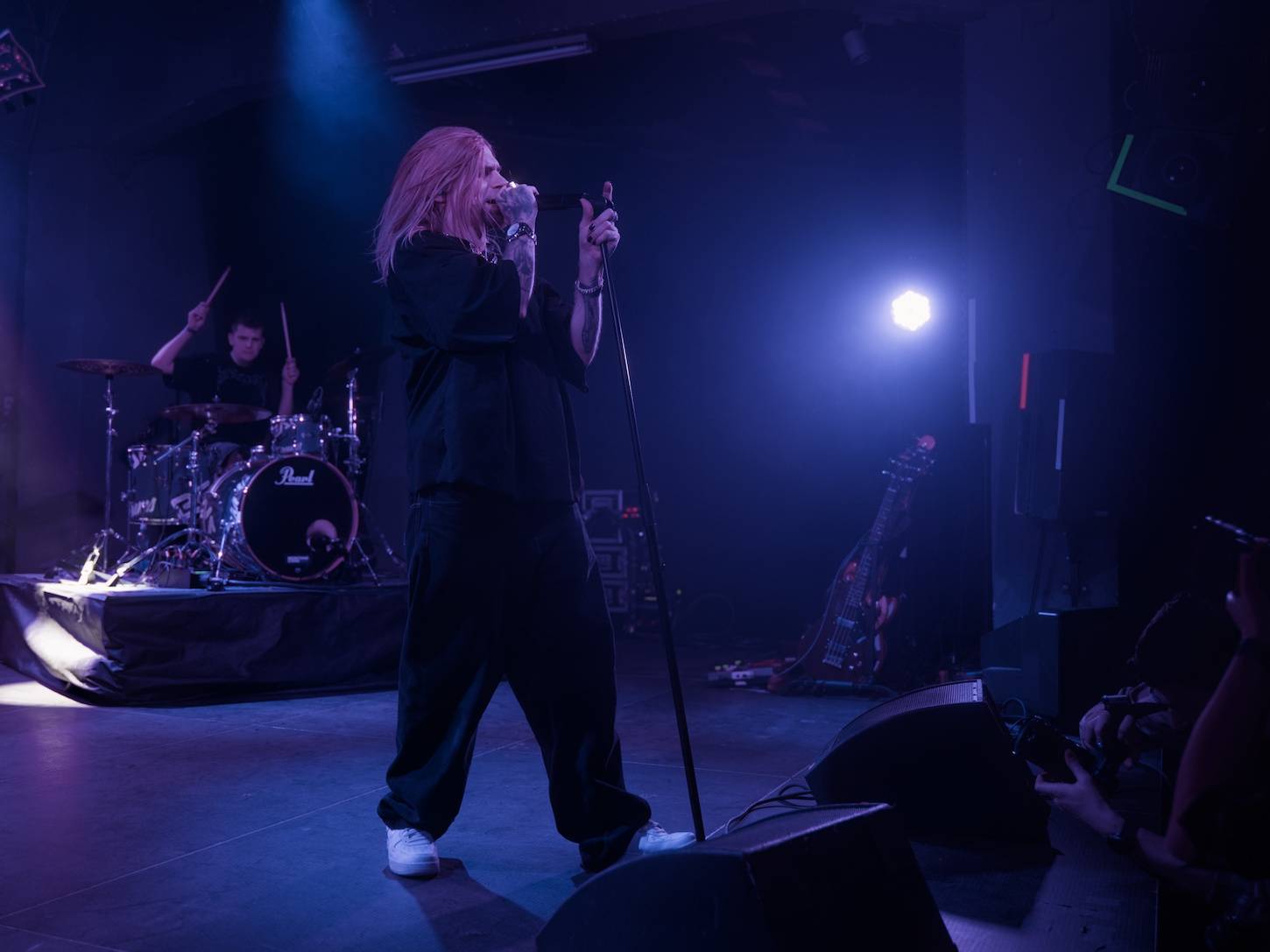 Redzed a Acid Row vzdali v MeetFactory hold Black Sabbath