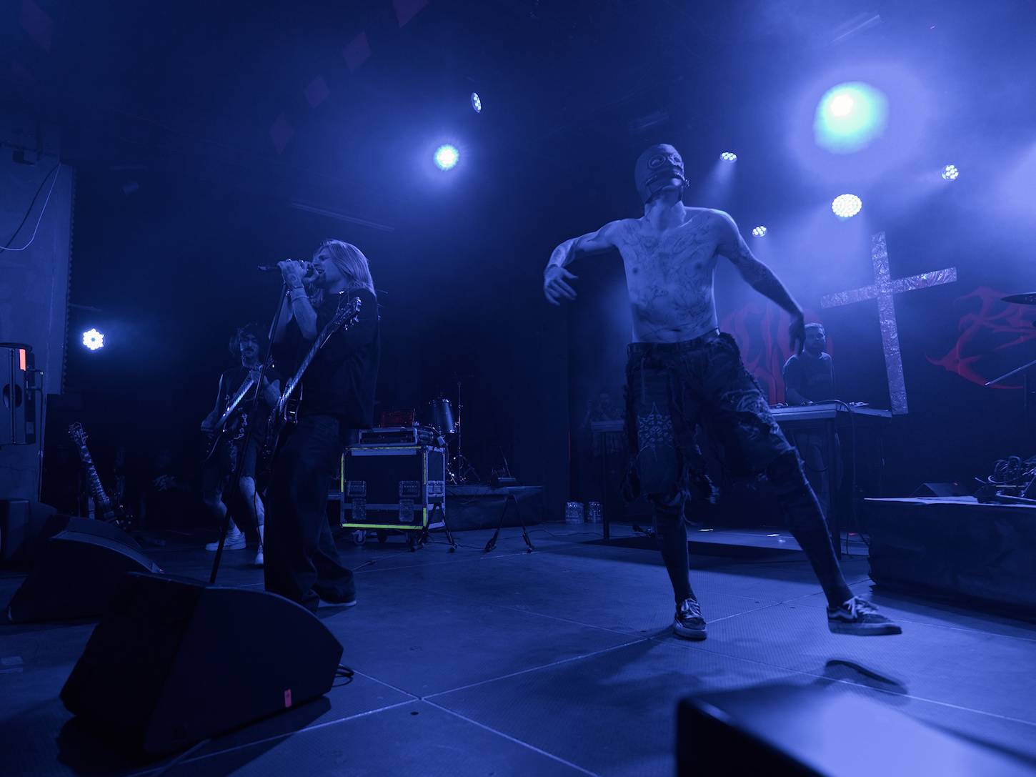 Redzed a Acid Row vzdali v MeetFactory hold Black Sabbath