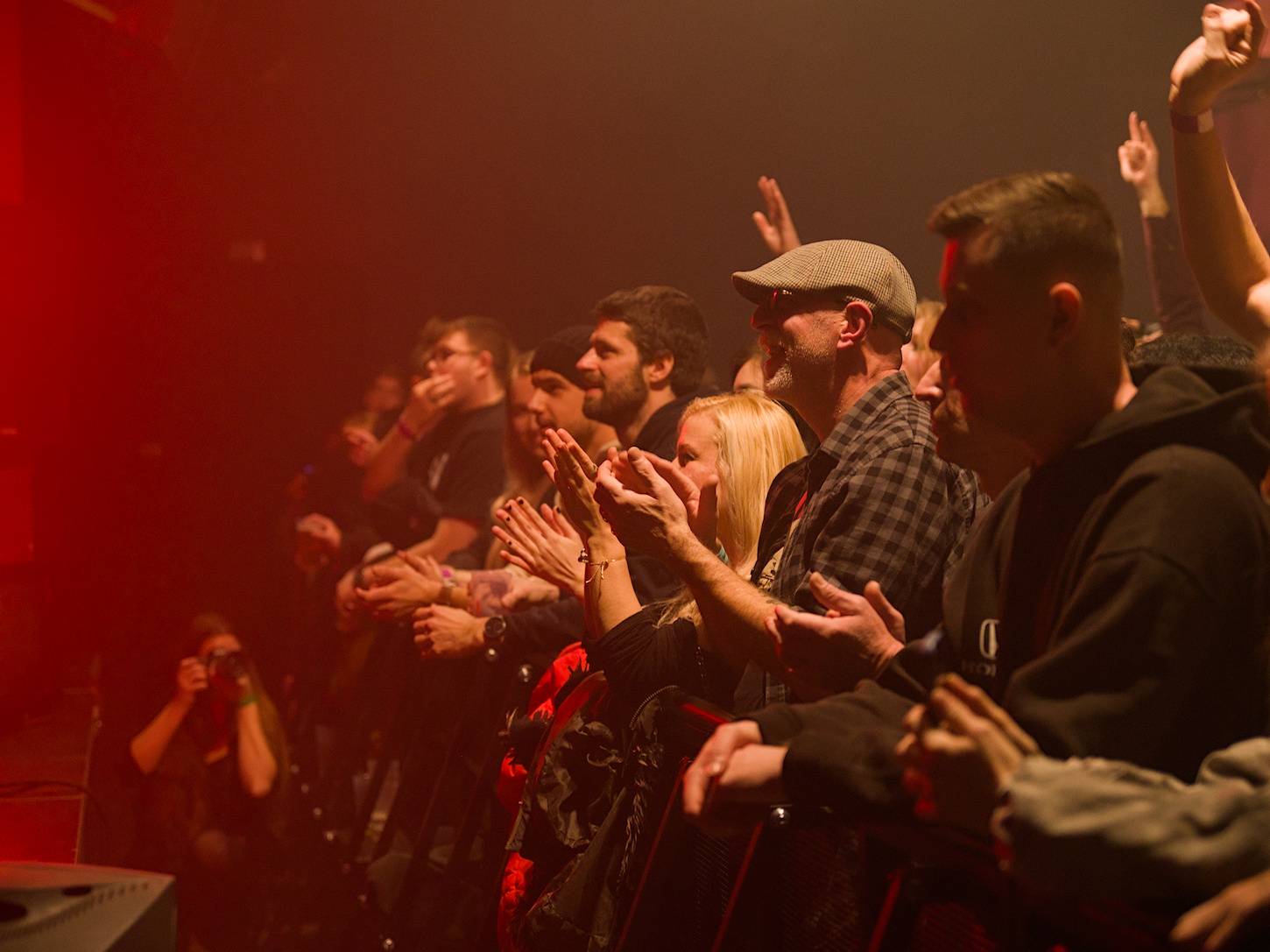 Redzed a Acid Row vzdali v MeetFactory hold Black Sabbath