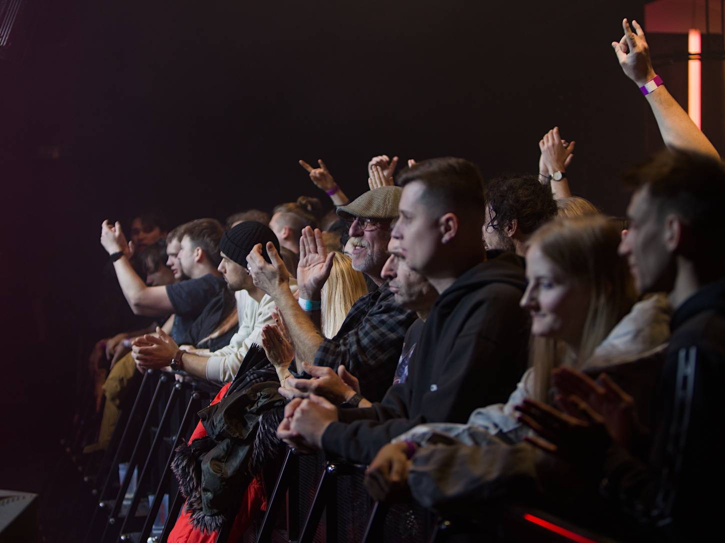 Redzed a Acid Row vzdali v MeetFactory hold Black Sabbath