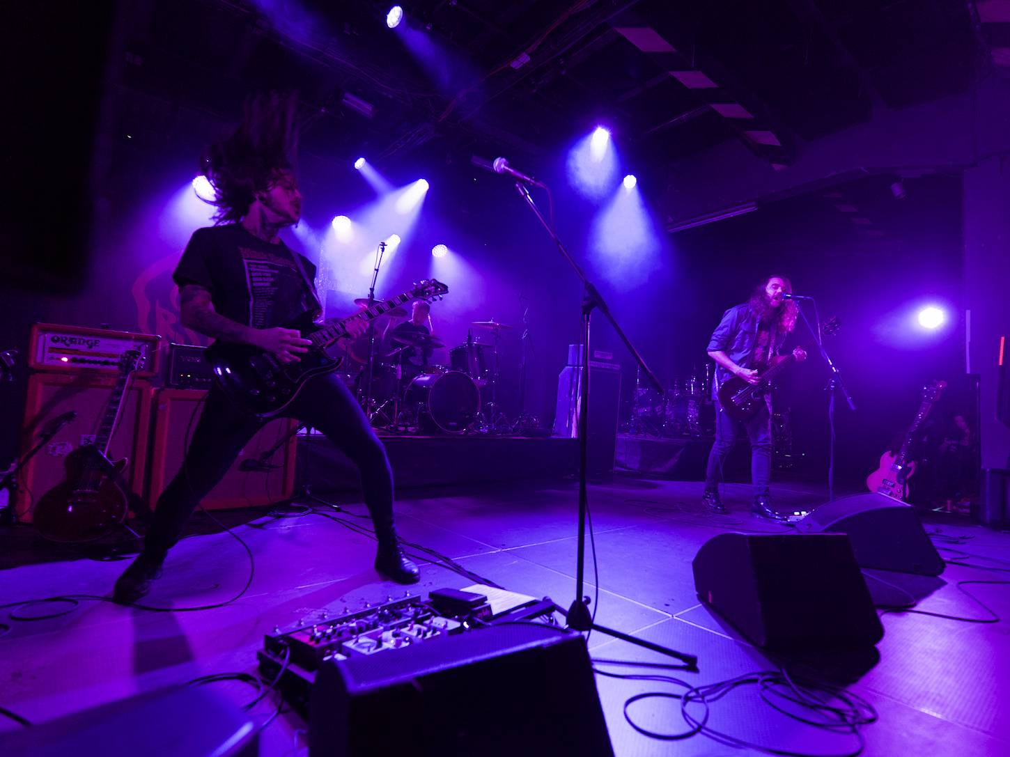 Redzed a Acid Row vzdali v MeetFactory hold Black Sabbath