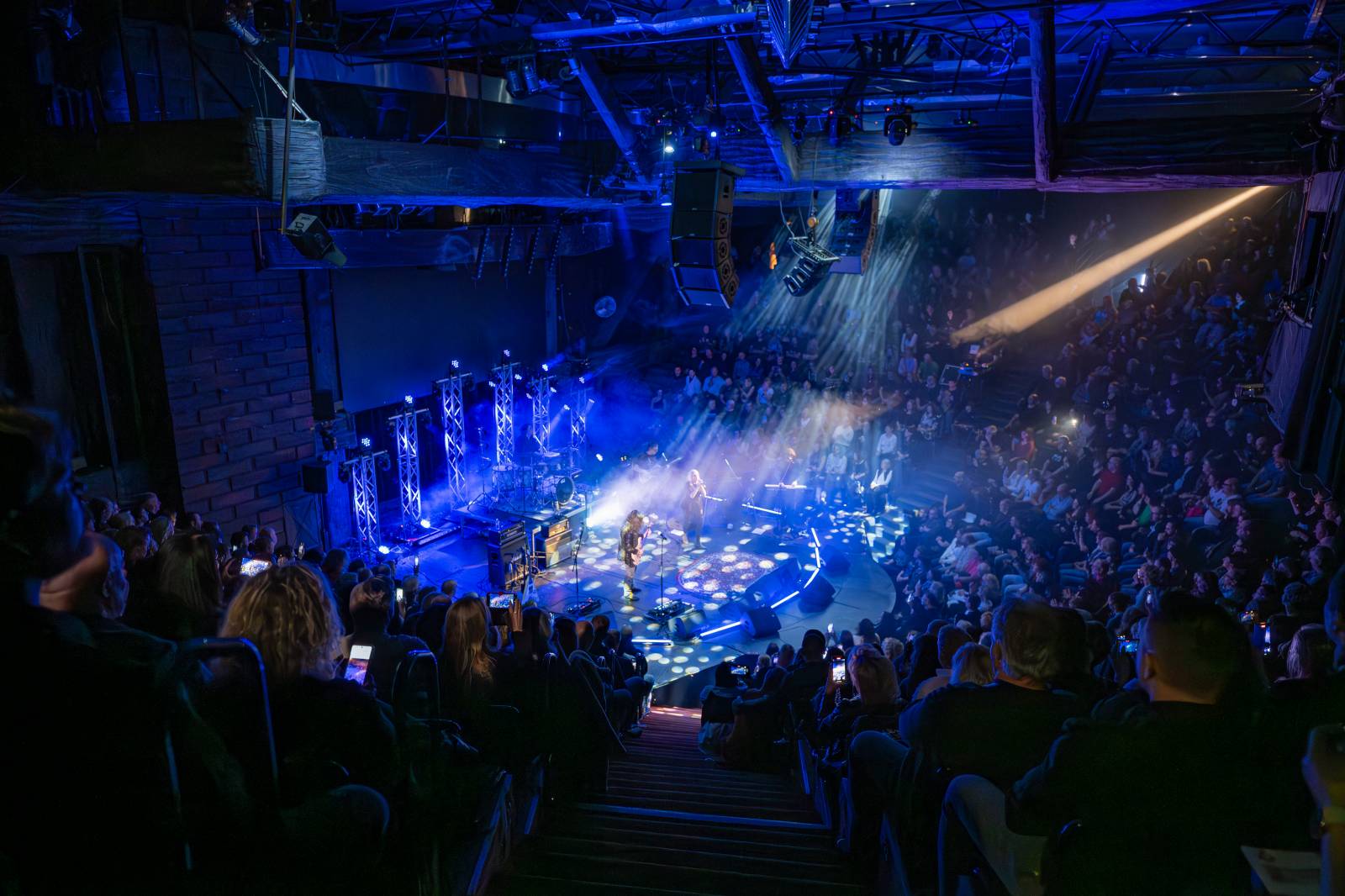 Kamil Střihavka oslavil v Rock Opeře šedesátiny, gratulovali mu Michal Pavlíček, Bára Basiková, Ota Balage i David Koller