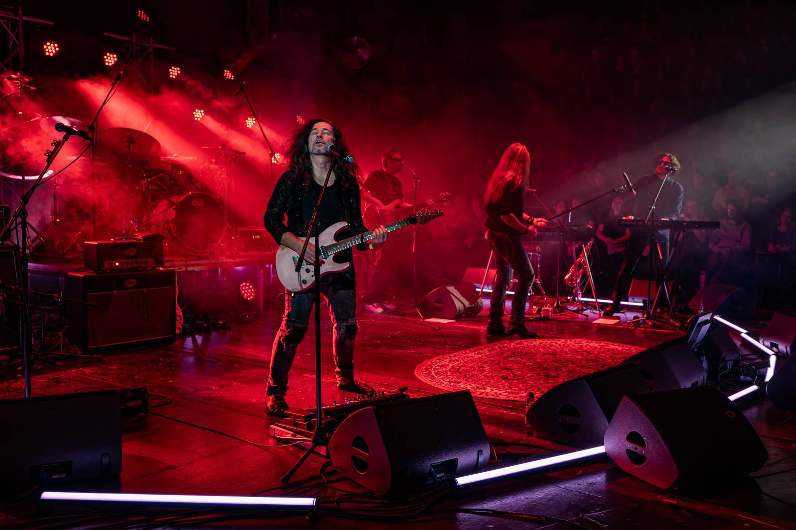 Kamil Střihavka oslavil v Rock Opeře šedesátiny, gratulovali mu Michal Pavlíček, Bára Basiková, Ota Balage i David Koller