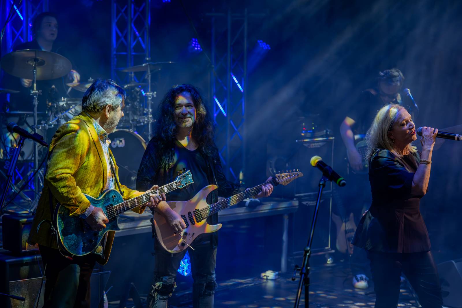 Kamil Střihavka oslavil v Rock Opeře šedesátiny, gratulovali mu Michal Pavlíček, Bára Basiková, Ota Balage i David Koller