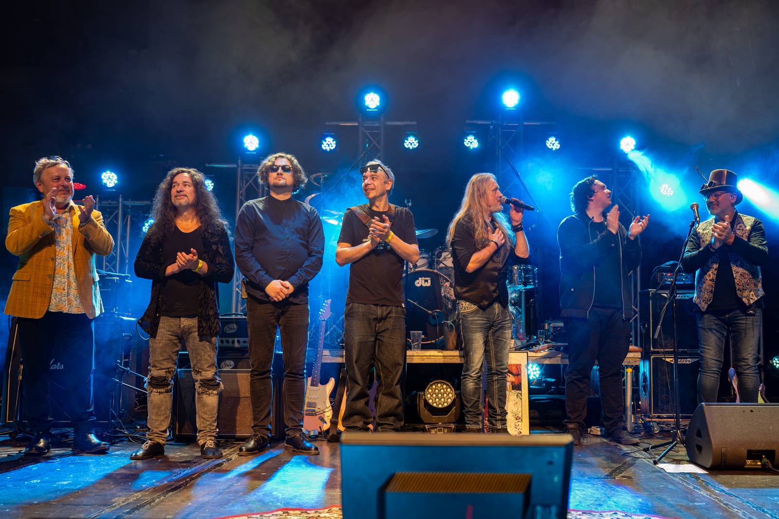 Kamil Střihavka oslavil v Rock Opeře šedesátiny, gratulovali mu Michal Pavlíček, Bára Basiková, Ota Balage i David Koller