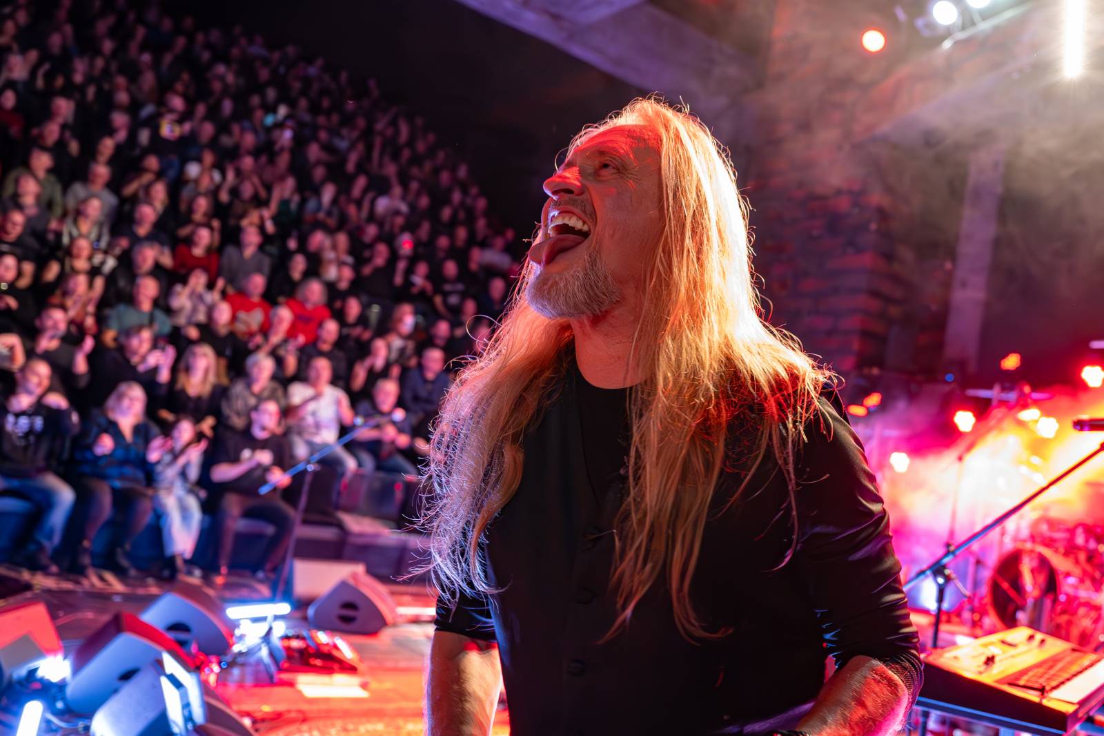 Kamil Střihavka oslavil v Rock Opeře šedesátiny, gratulovali mu Michal Pavlíček, Bára Basiková, Ota Balage i David Koller