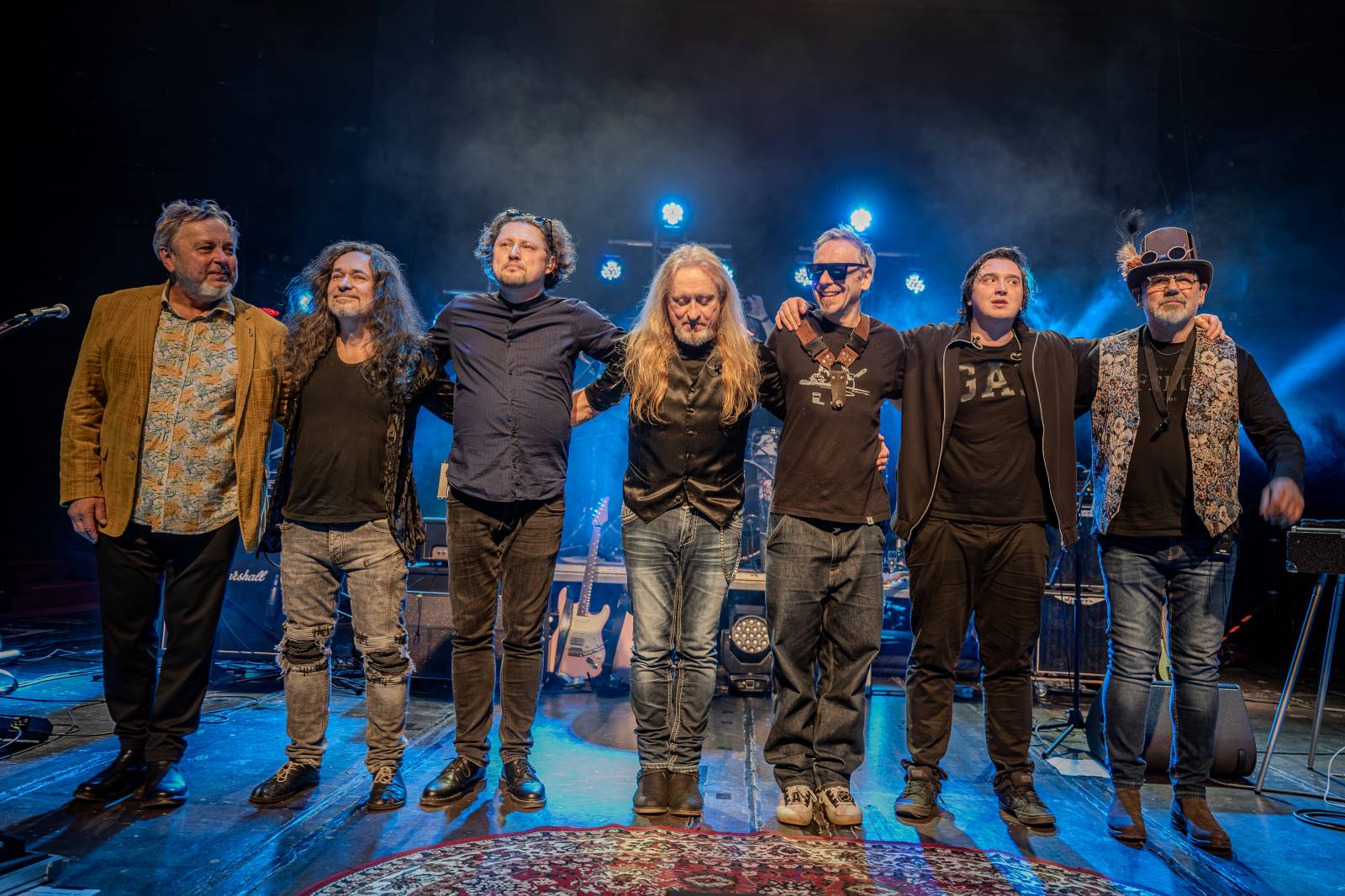 Kamil Střihavka oslavil v Rock Opeře šedesátiny, gratulovali mu Michal Pavlíček, Bára Basiková, Ota Balage i David Koller