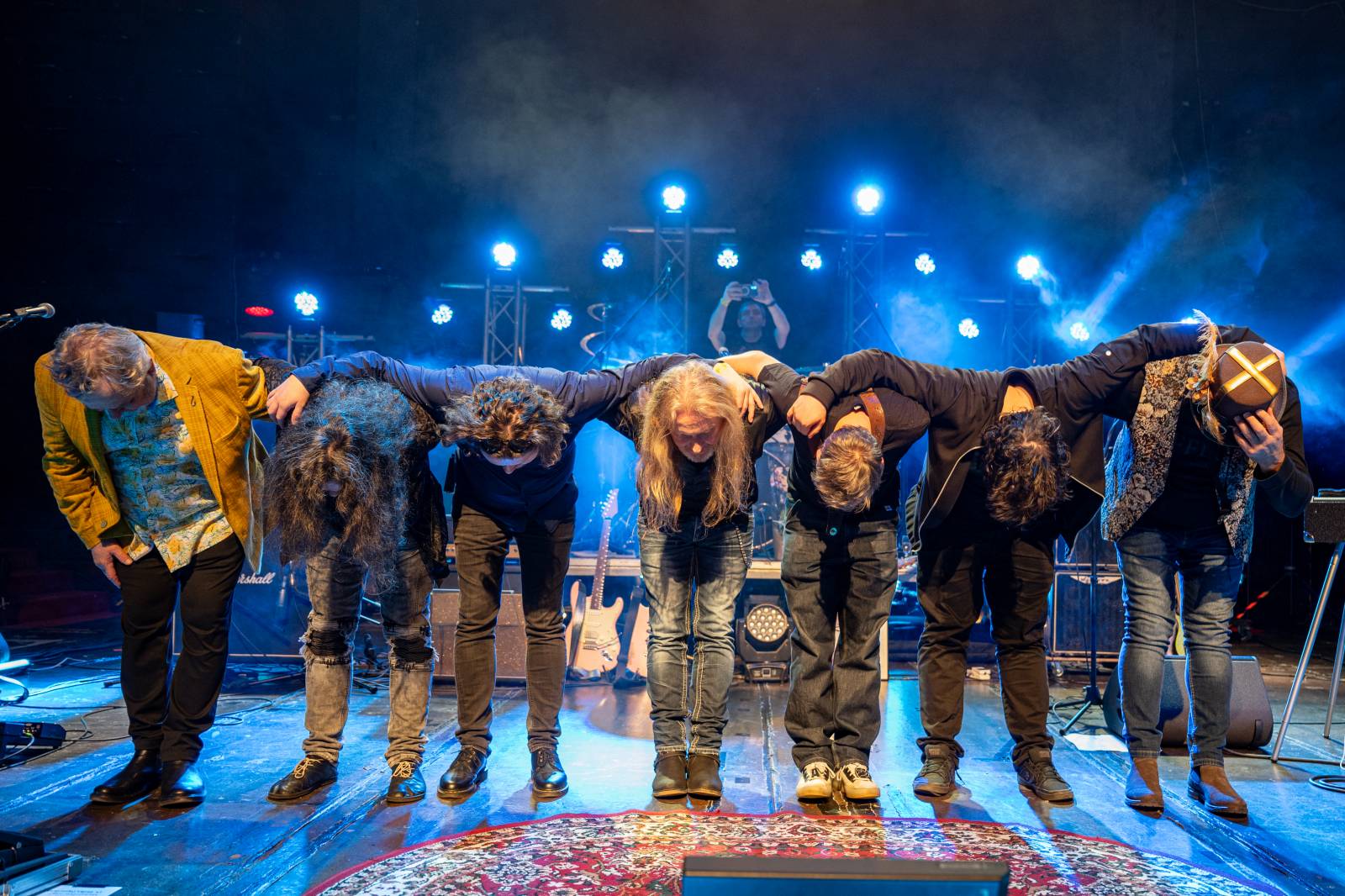 Kamil Střihavka oslavil v Rock Opeře šedesátiny, gratulovali mu Michal Pavlíček, Bára Basiková, Ota Balage i David Koller