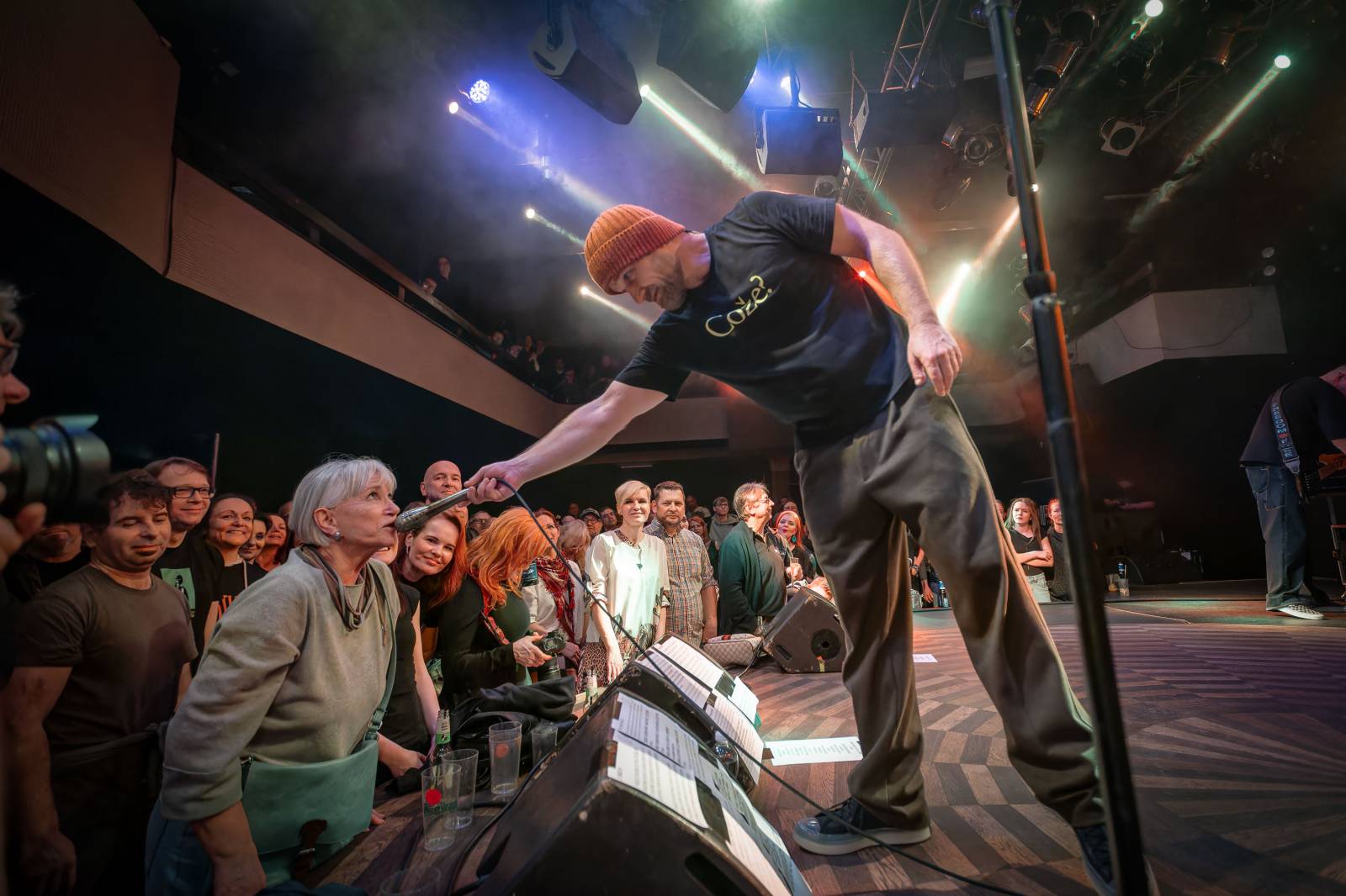 Portless představili v Lucerna Music Baru nové album, pokřtili ho Jiří Mádl s Petrem Kolečkem