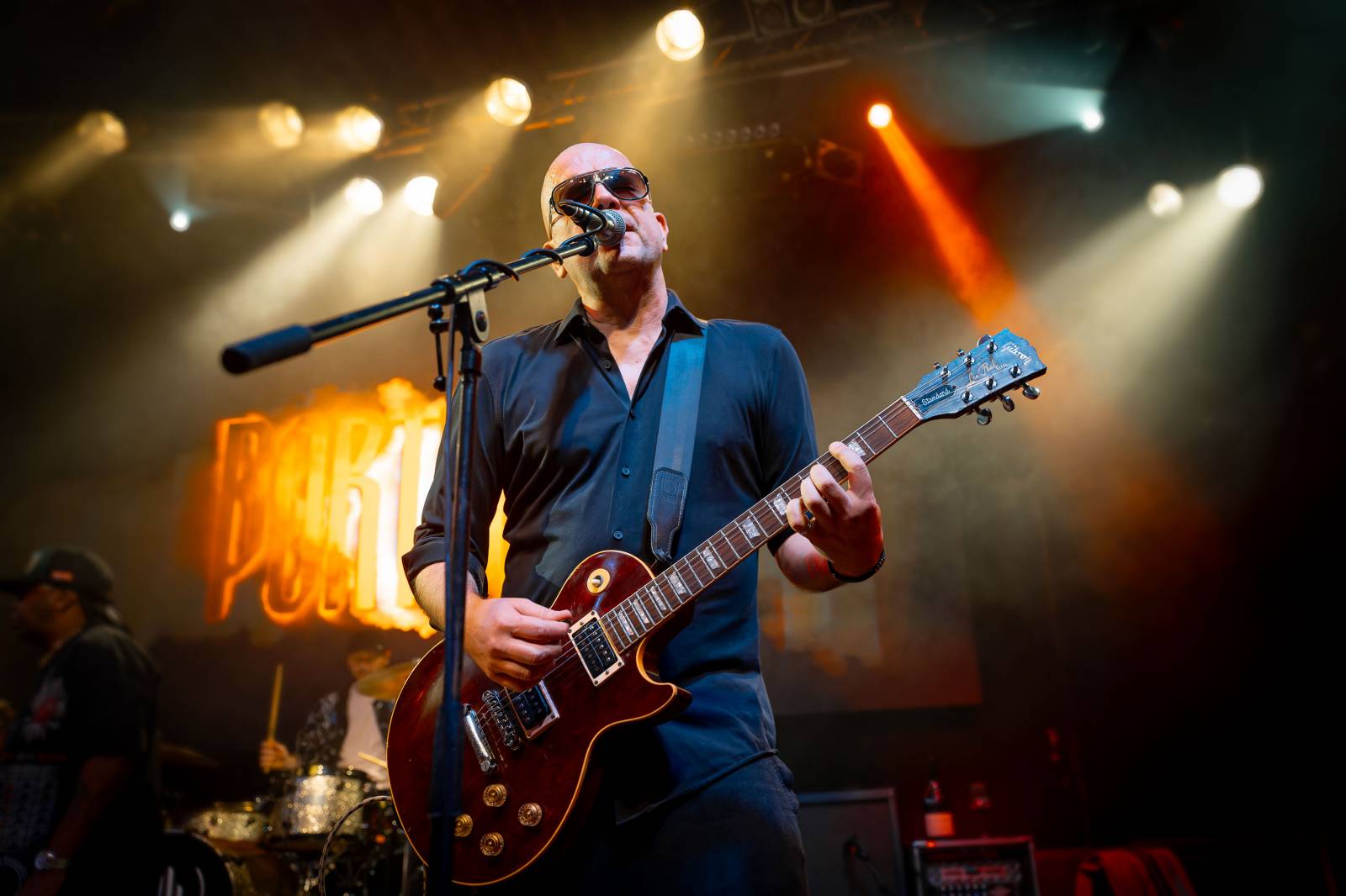 Portless představili v Lucerna Music Baru nové album, pokřtili ho Jiří Mádl s Petrem Kolečkem