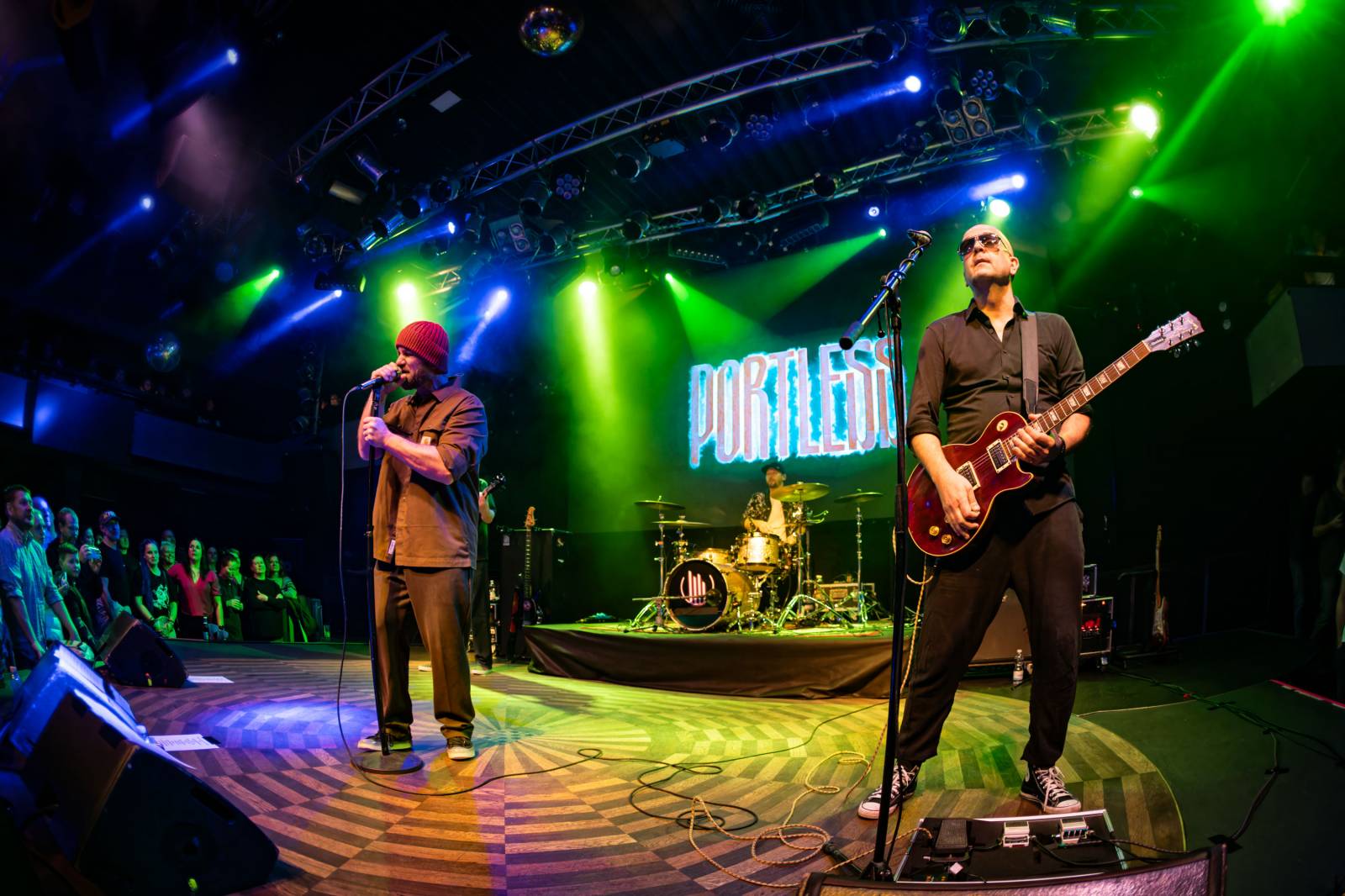 Portless představili v Lucerna Music Baru nové album, pokřtili ho Jiří Mádl s Petrem Kolečkem