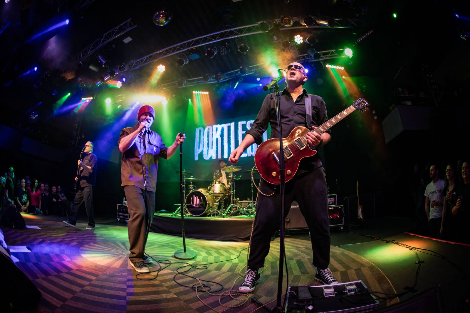 Portless představili v Lucerna Music Baru nové album, pokřtili ho Jiří Mádl s Petrem Kolečkem