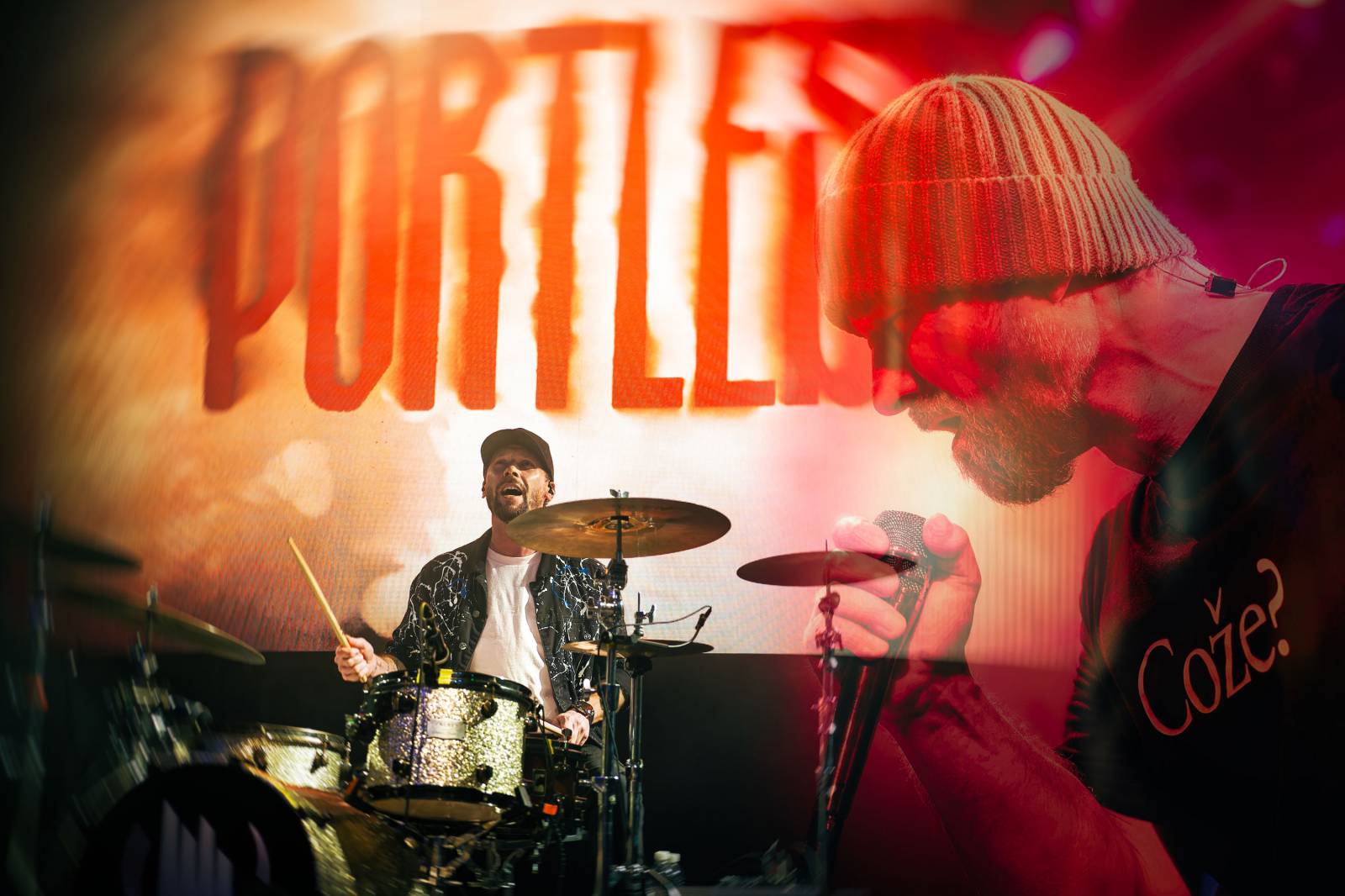 Portless představili v Lucerna Music Baru nové album, pokřtili ho Jiří Mádl s Petrem Kolečkem