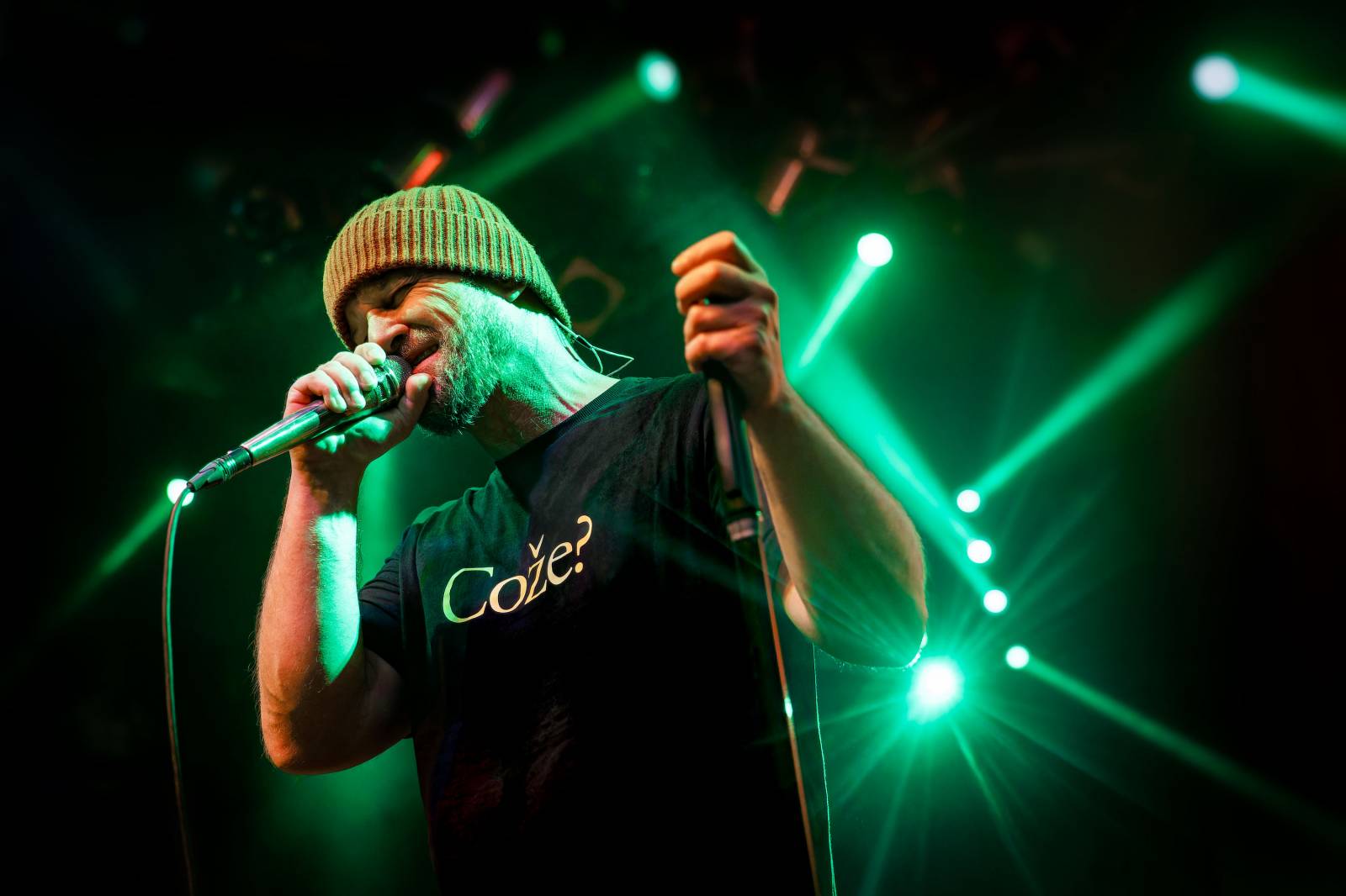 Portless představili v Lucerna Music Baru nové album, pokřtili ho Jiří Mádl s Petrem Kolečkem