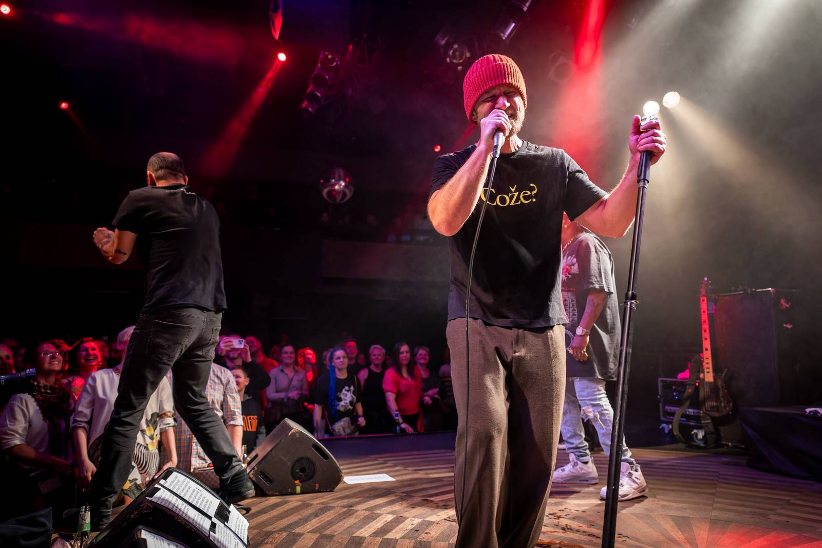 Portless představili v Lucerna Music Baru nové album, pokřtili ho Jiří Mádl s Petrem Kolečkem