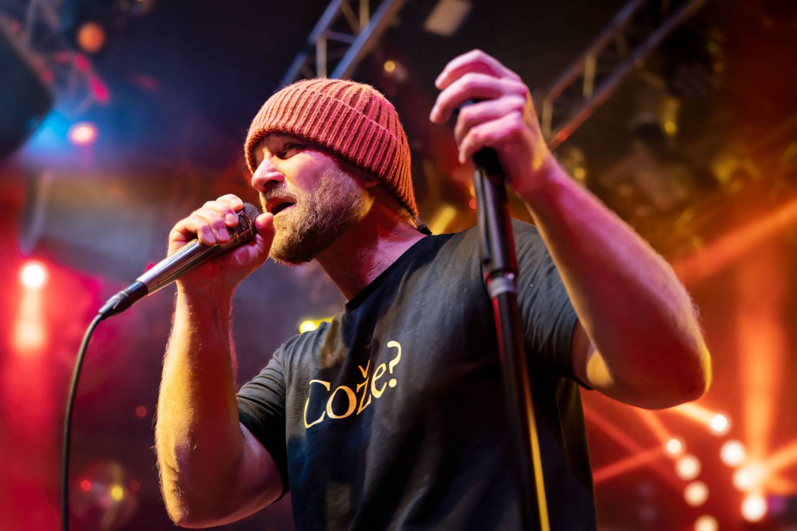 Portless představili v Lucerna Music Baru nové album, pokřtili ho Jiří Mádl s Petrem Kolečkem