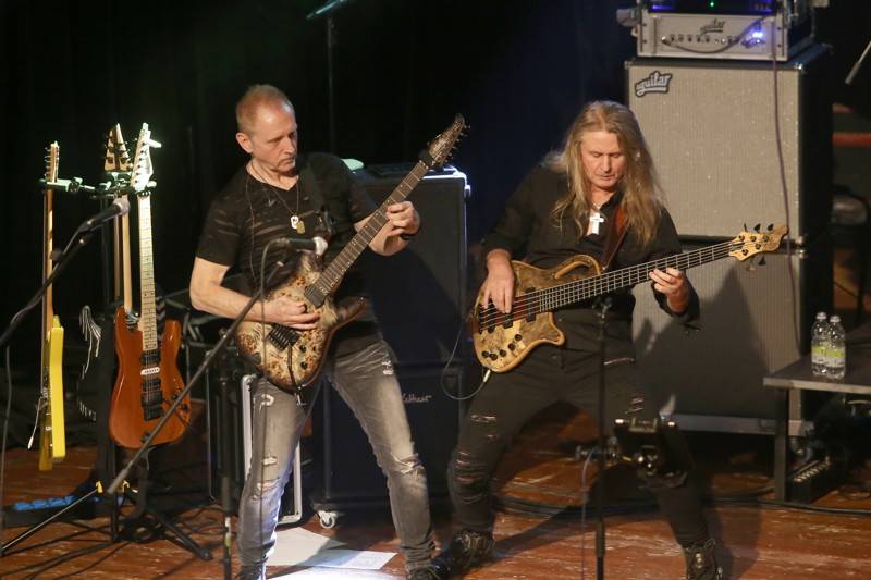 Spřátelené kapely Dogma Art a Mylions oživily v Brně Titanic