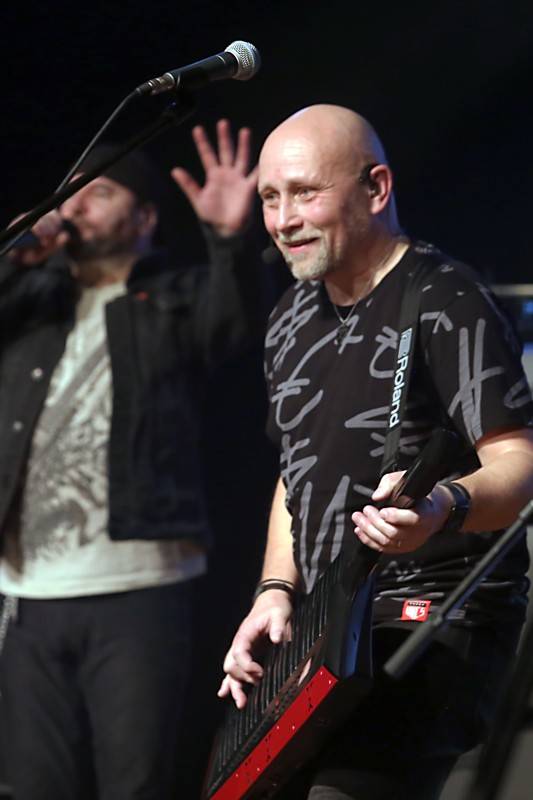 Spřátelené kapely Dogma Art a Mylions oživily v Brně Titanic