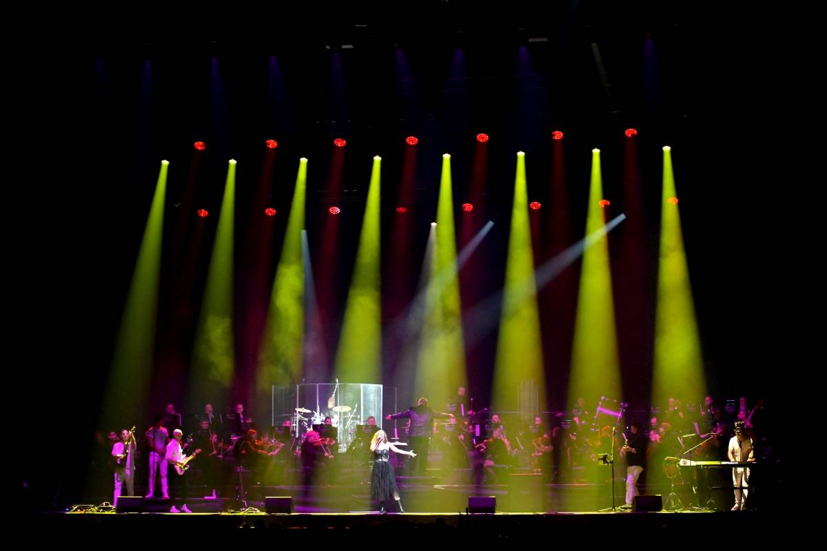 O2 Universem zněly rockové pecky. Bohemian Symphony Orchestra Prague doprovodili členové Uriah Heep