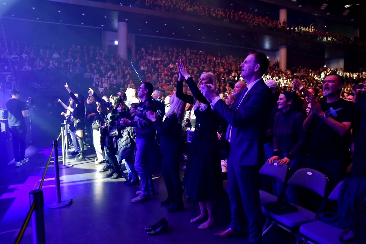 O2 Universem zněly rockové pecky. Bohemian Symphony Orchestra Prague doprovodili členové Uriah Heep