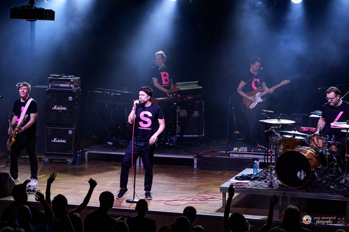 Tata Bojs letos poprvé na pódiu. V plzeňské Šeříkovce měli narváno