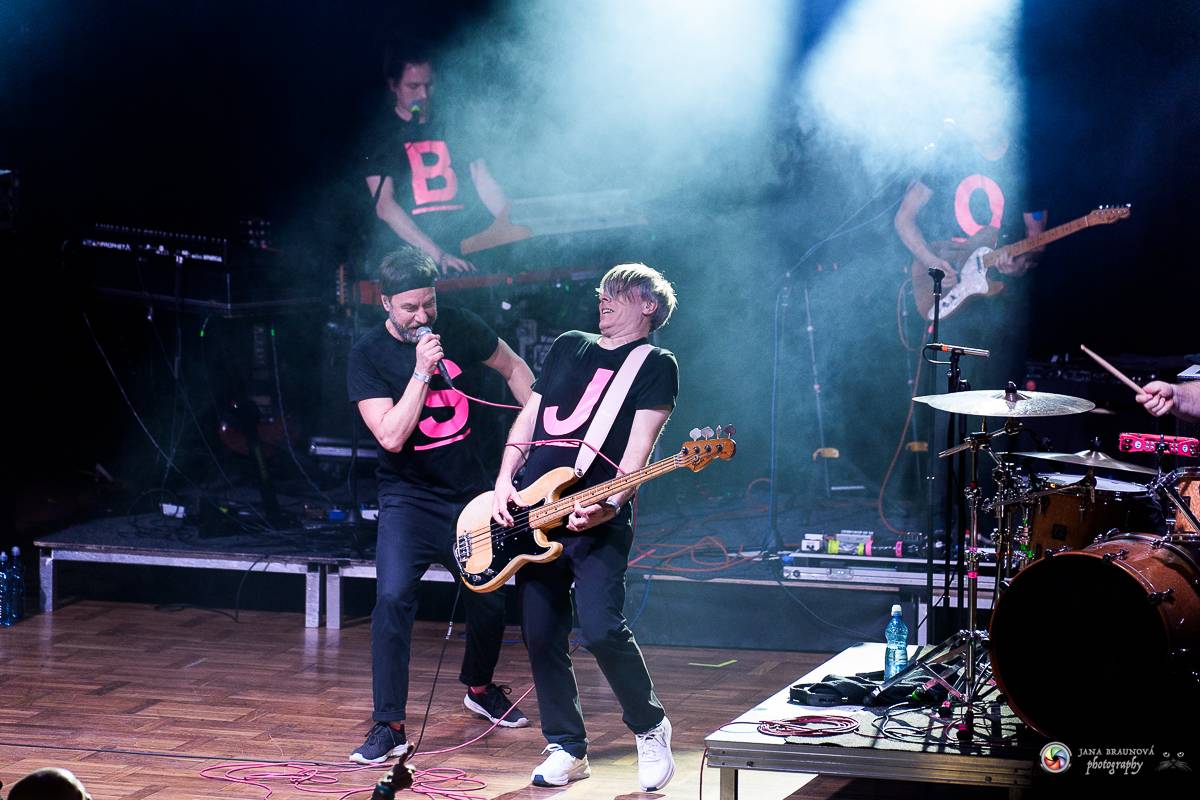 Tata Bojs letos poprvé na pódiu. V plzeňské Šeříkovce měli narváno