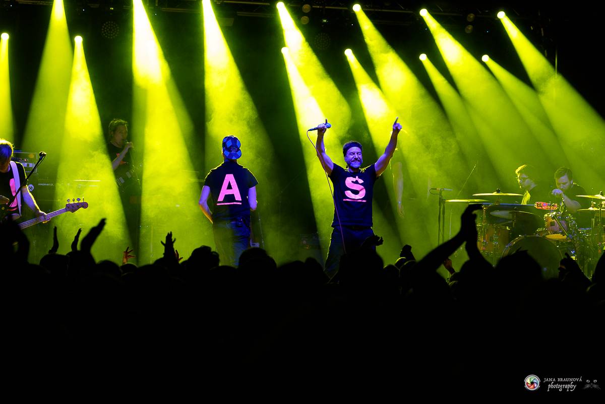 Tata Bojs letos poprvé na pódiu. V plzeňské Šeříkovce měli narváno