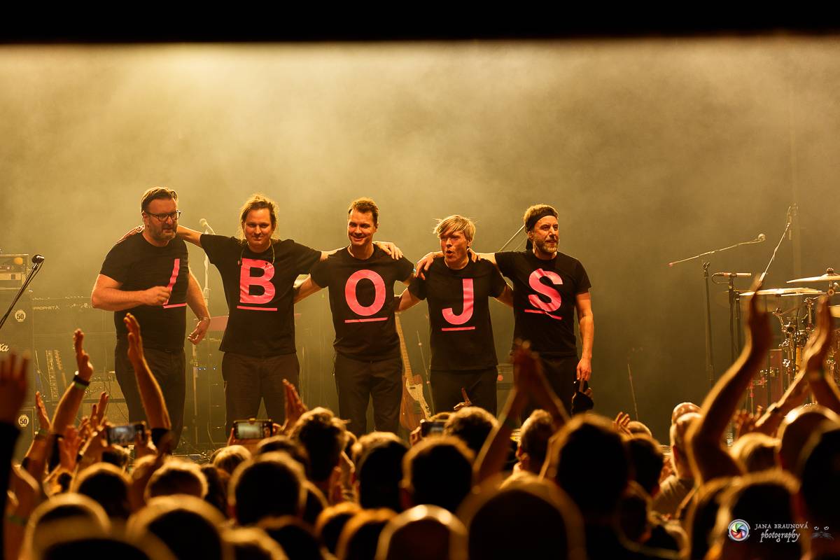 Tata Bojs letos poprvé na pódiu. V plzeňské Šeříkovce měli narváno