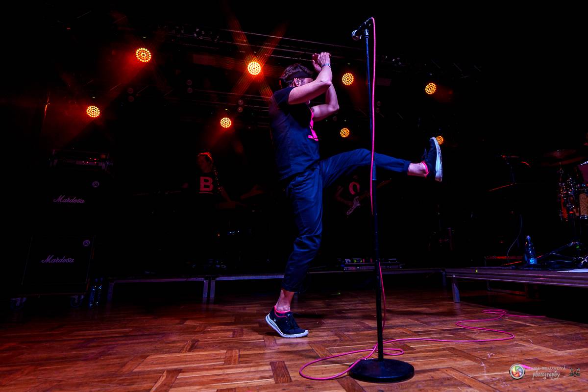 Tata Bojs letos poprvé na pódiu. V plzeňské Šeříkovce měli narváno