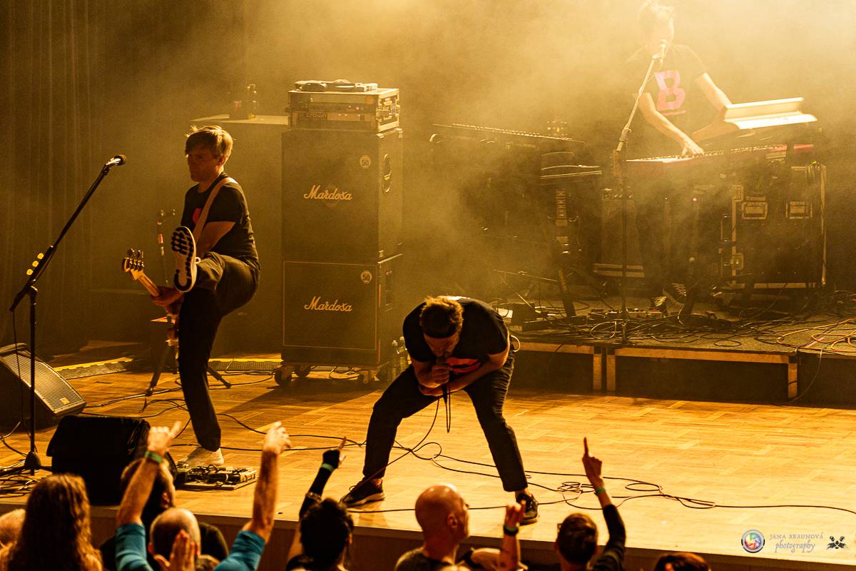 Tata Bojs letos poprvé na pódiu. V plzeňské Šeříkovce měli narváno