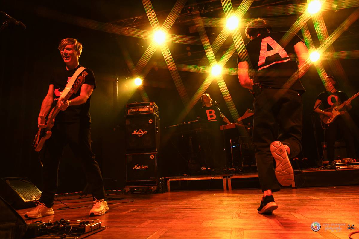 Tata Bojs letos poprvé na pódiu. V plzeňské Šeříkovce měli narváno