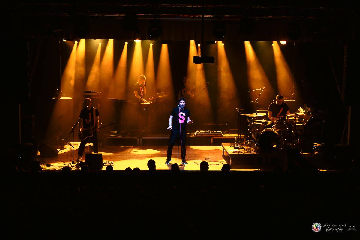 Tata Bojs letos poprvé na pódiu. V plzeňské Šeříkovce měli narváno