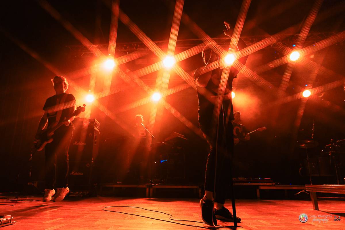 Tata Bojs letos poprvé na pódiu. V plzeňské Šeříkovce měli narváno