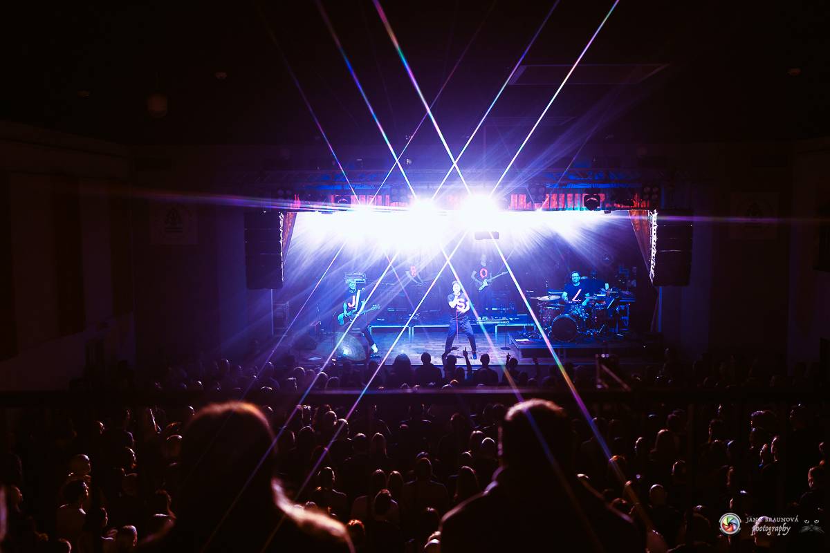 Tata Bojs letos poprvé na pódiu. V plzeňské Šeříkovce měli narváno