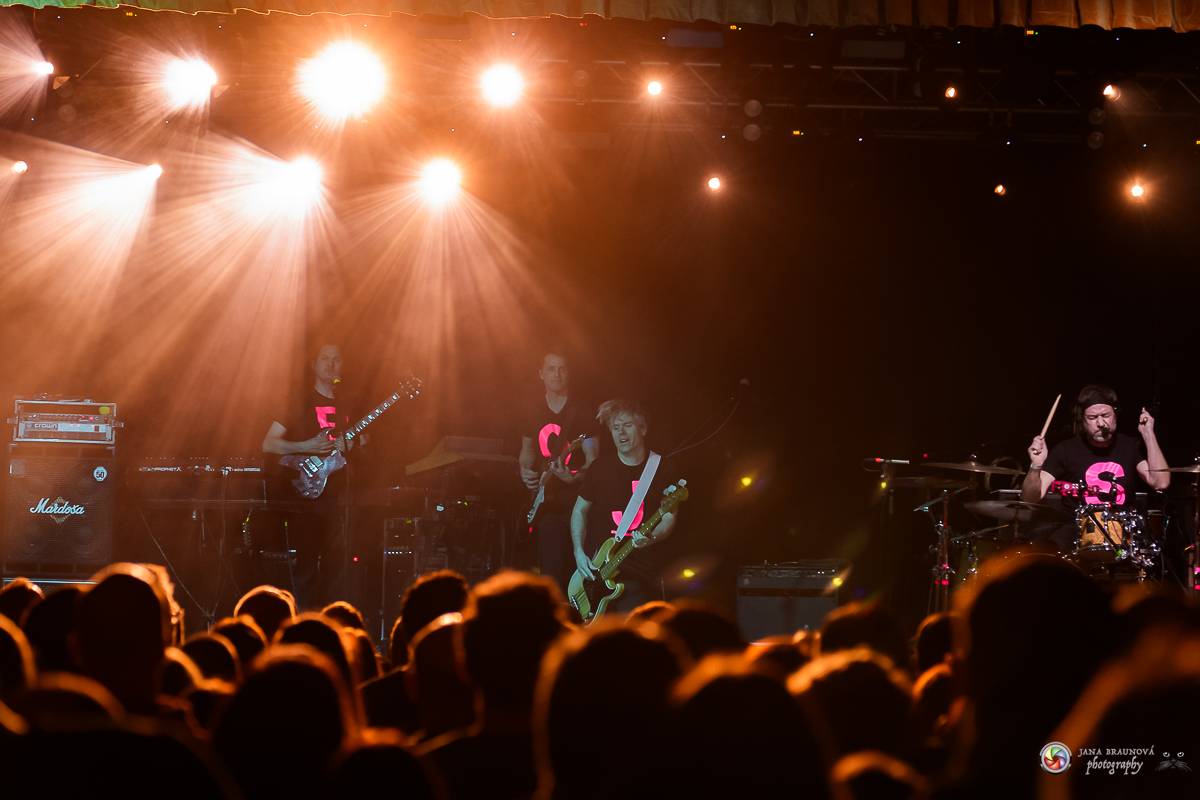 Tata Bojs letos poprvé na pódiu. V plzeňské Šeříkovce měli narváno