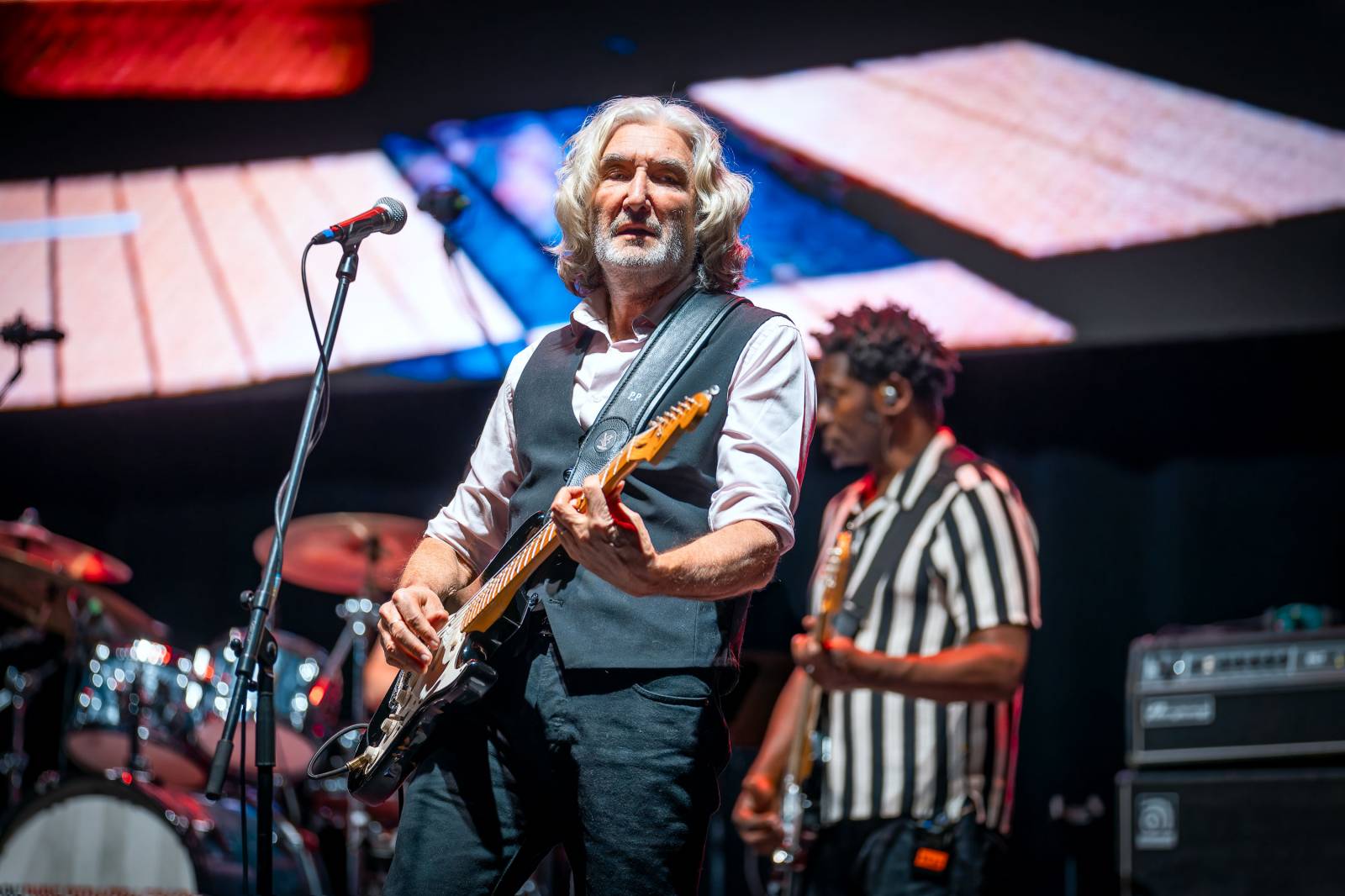 Dire Straits Legacy: Romantický rockový večer v Kongresovém centru 