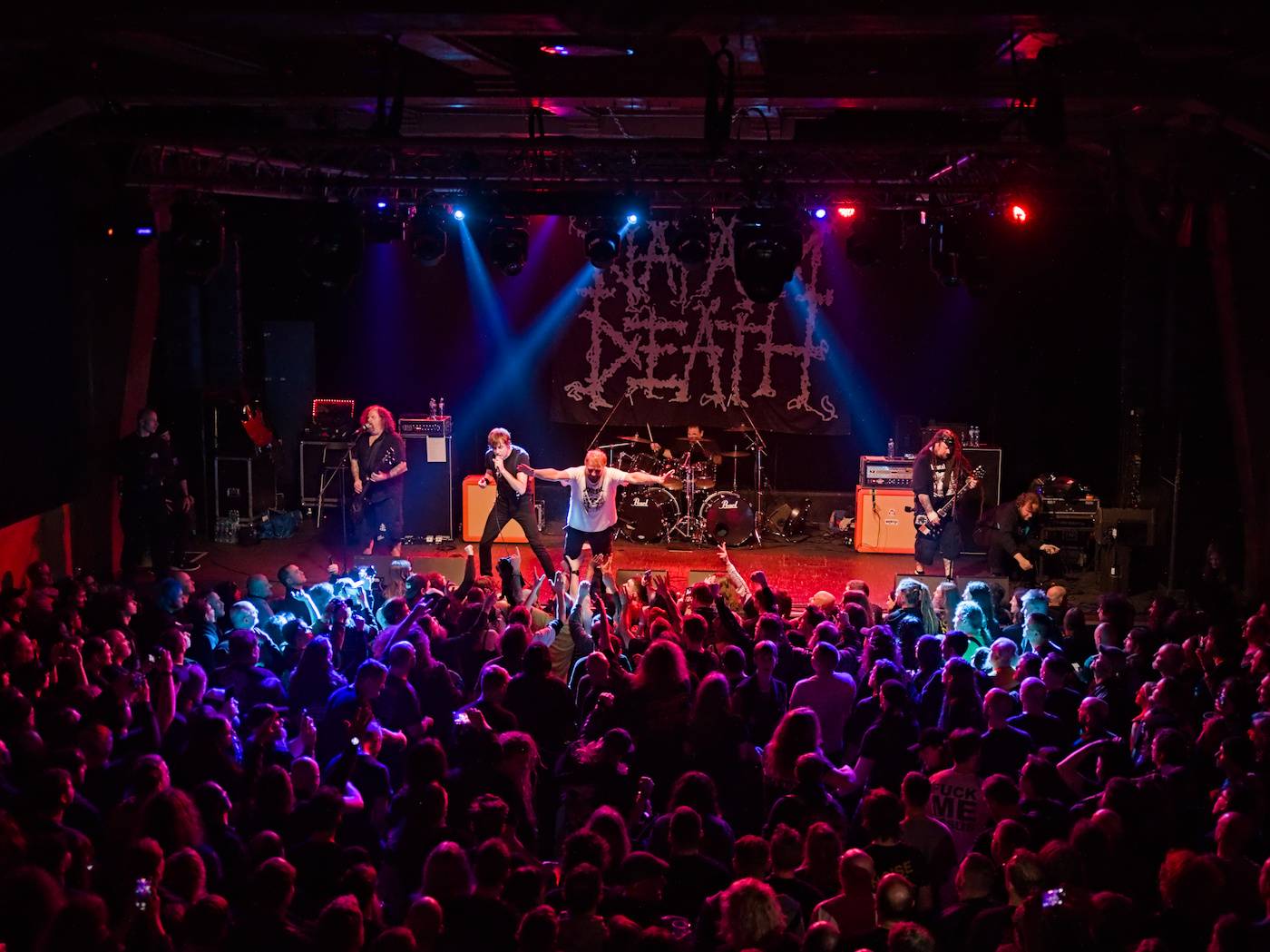 Grindcorový večírek v Roxy: Napalm Death dorazili s hosty Brat, Full of Hell a Crowbar