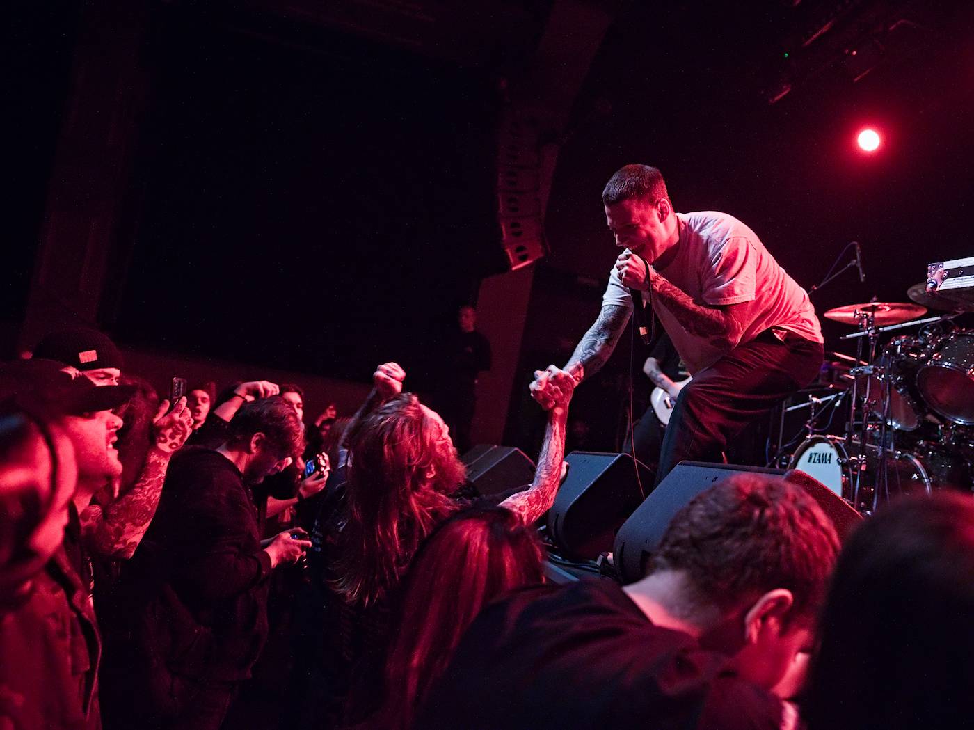 Grindcorový večírek v Roxy: Napalm Death dorazili s hosty Brat, Full of Hell a Crowbar