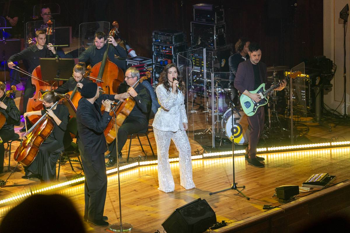 O5 a Radeček přivezli do Prahy romantiku, doprovodili je Elly či Pavel Šporcl