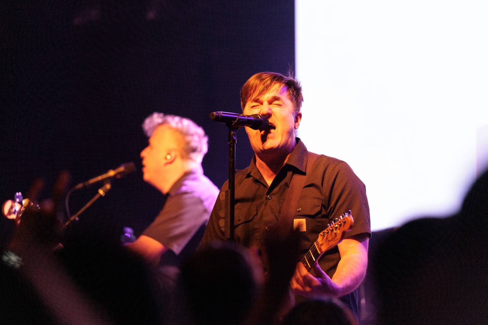 Inekafe zahájilo v Praze turné, bubeník odehrál koncert s horečkou