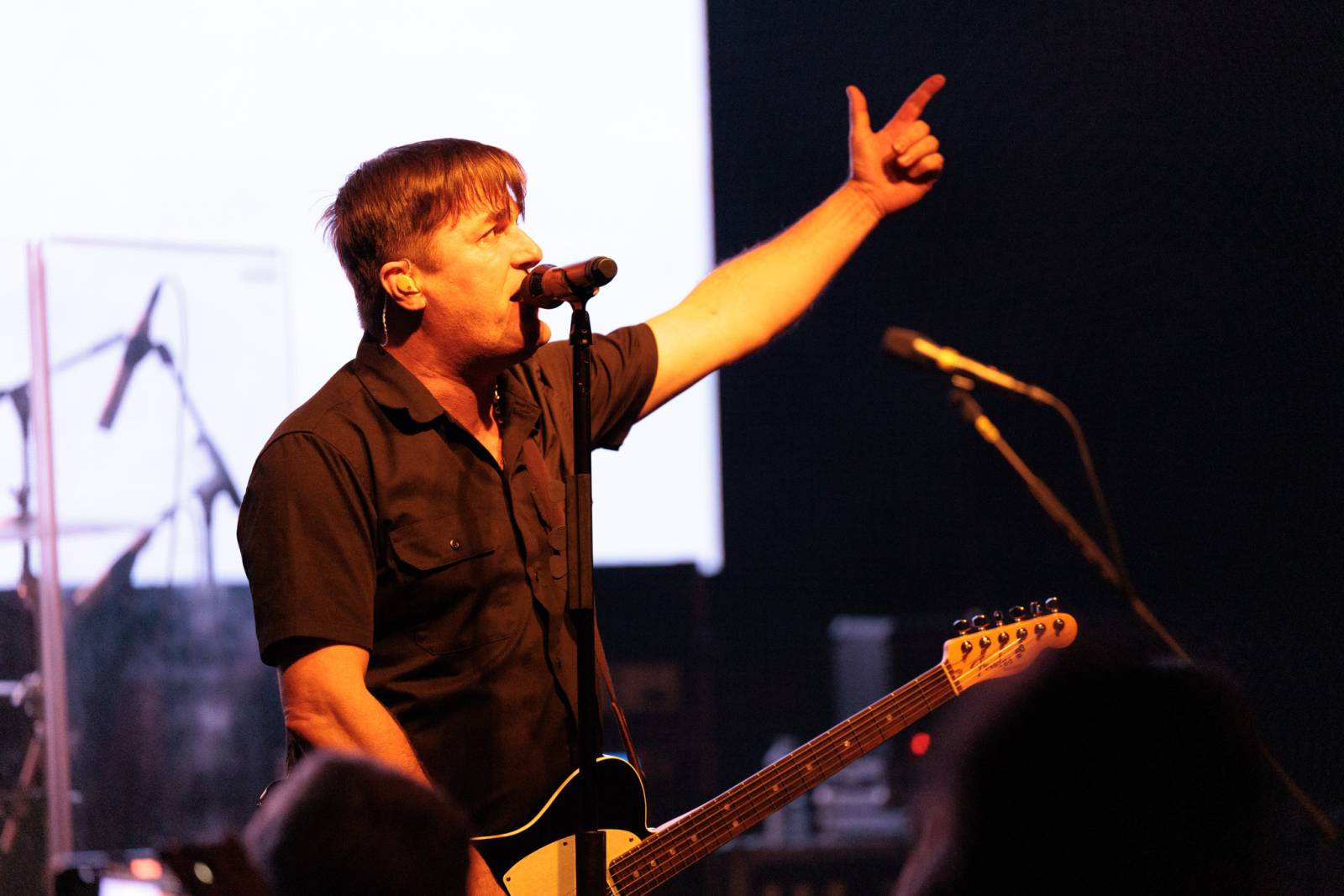 Inekafe zahájilo v Praze turné, bubeník odehrál koncert s horečkou