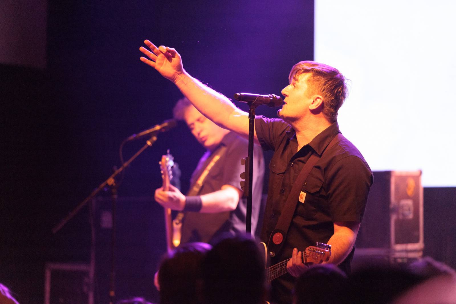 Inekafe zahájilo v Praze turné, bubeník odehrál koncert s horečkou