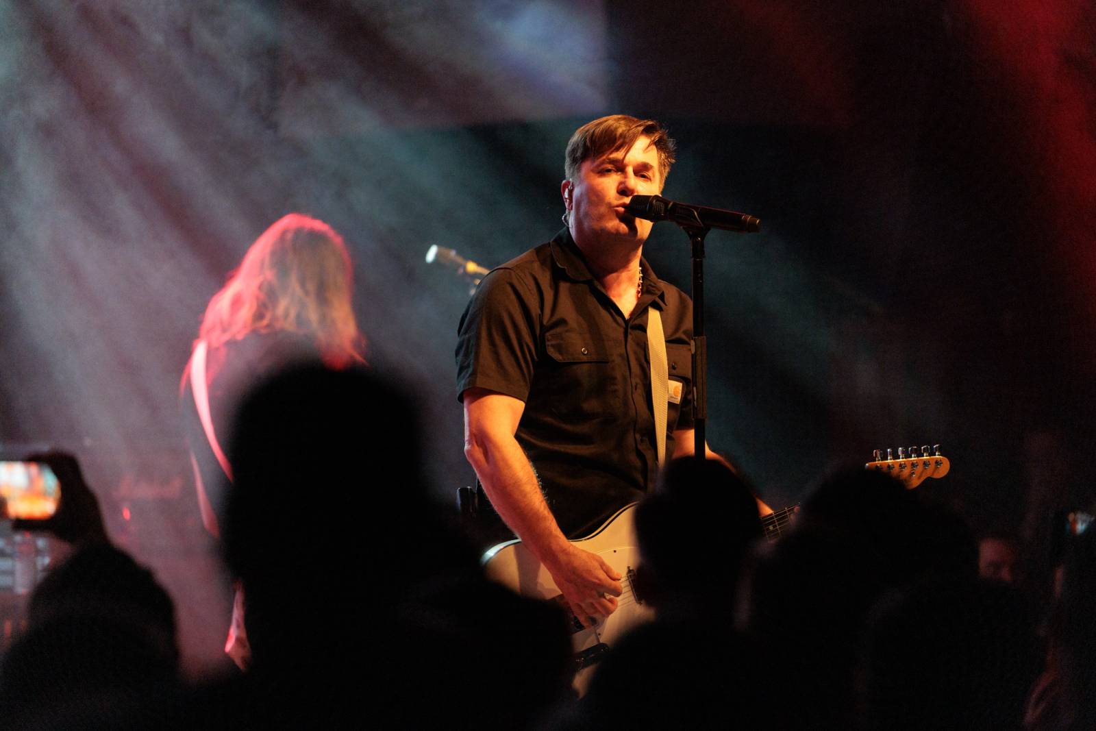 Inekafe zahájilo v Praze turné, bubeník odehrál koncert s horečkou