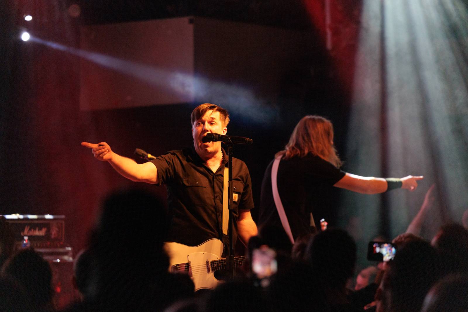 Inekafe zahájilo v Praze turné, bubeník odehrál koncert s horečkou