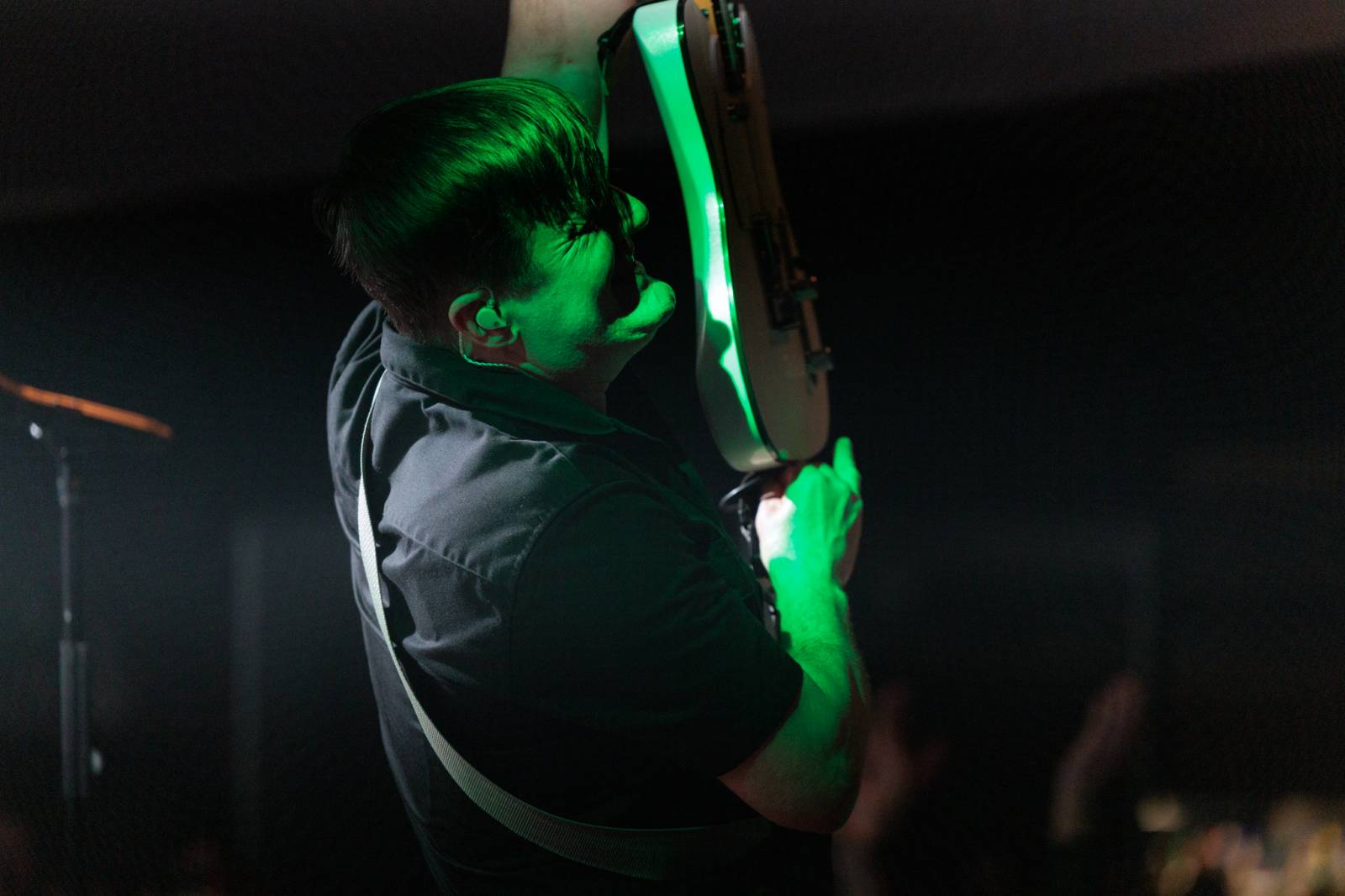 Inekafe zahájilo v Praze turné, bubeník odehrál koncert s horečkou